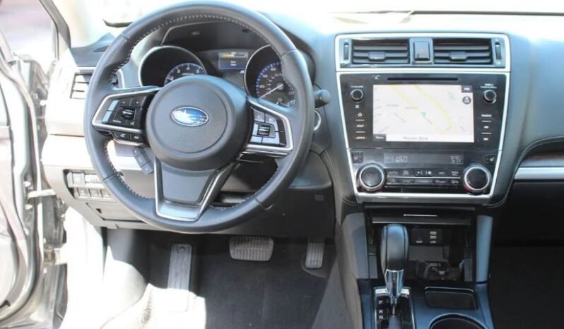 
								Used 2018 Subaru Outback full									