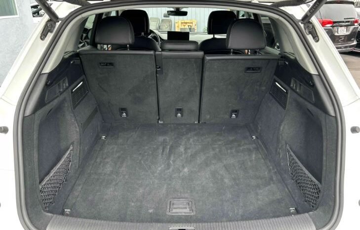 
								Used 2023 Audi Q5 full									