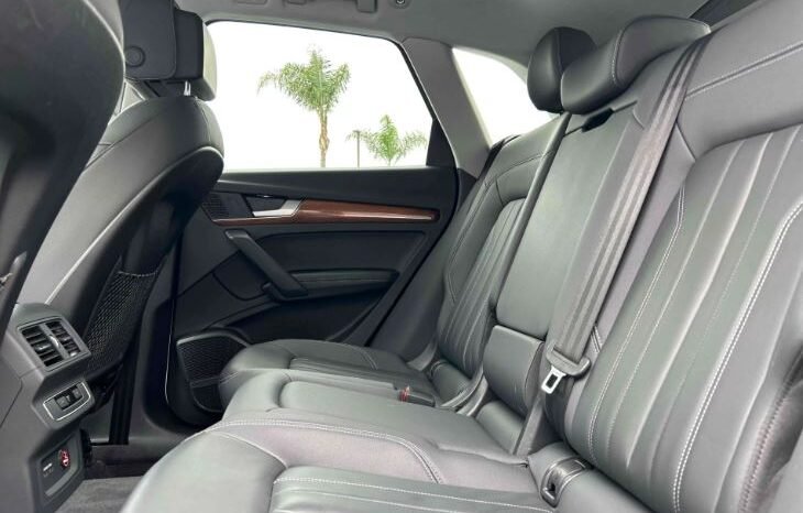 
								Used 2023 Audi Q5 full									