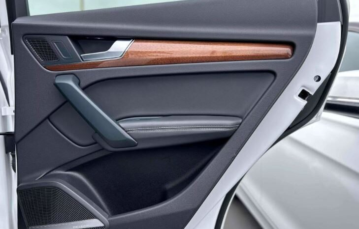 
								Used 2023 Audi Q5 full									