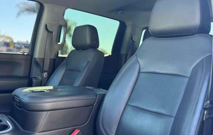 
								Used 2019 Chevrolet Silverado 1500 LTZ full									