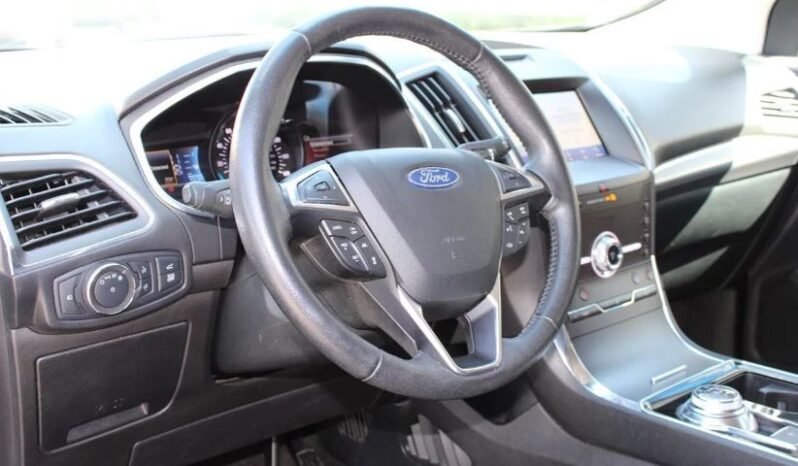 
								Used 2020 Ford Edge Titanium full									