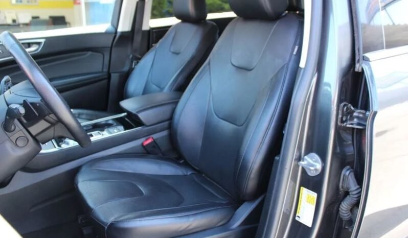 
								Used 2020 Ford Edge Titanium full									