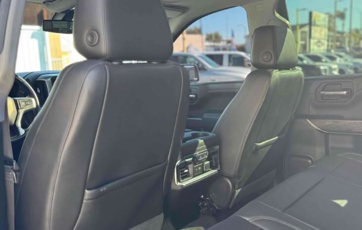 
								Used 2019 Chevrolet Silverado 1500 LTZ full									