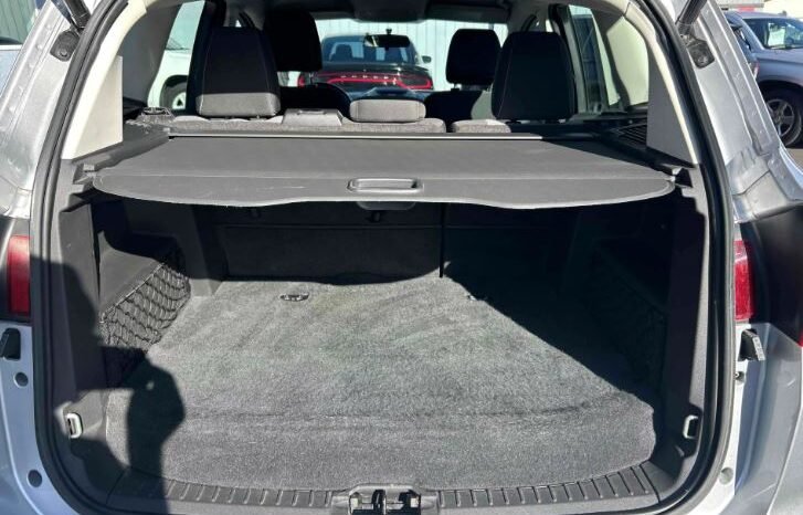 
								Used Ford C-Max Hybrid SE full									