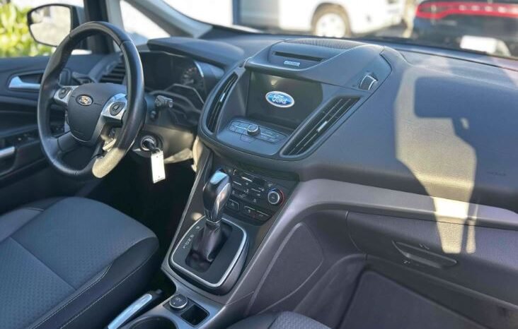 
								Used Ford C-Max Hybrid SE full									