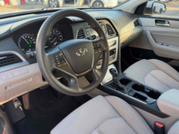 
										Hyundai Sonata Hybrid SE Sedan full									