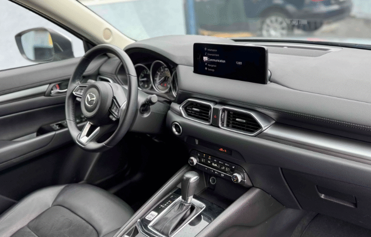 
								2023 Mazda CX-5 2.5 S Select Package full									