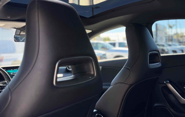 
								2020 Mercedes-Benz CLA 250 Coupe full									