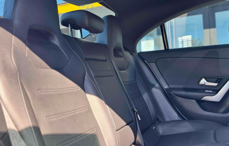 
								2020 Mercedes-Benz CLA 250 Coupe full									