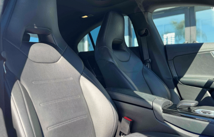 
								2020 Mercedes-Benz CLA 250 Coupe full									