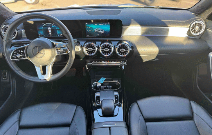 
								2020 Mercedes-Benz CLA 250 Coupe full									