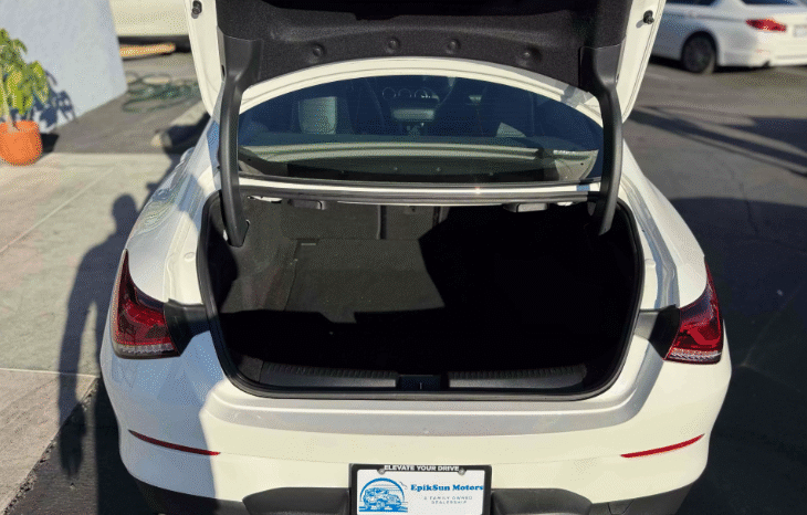 
								2020 Mercedes-Benz CLA 250 Coupe full									