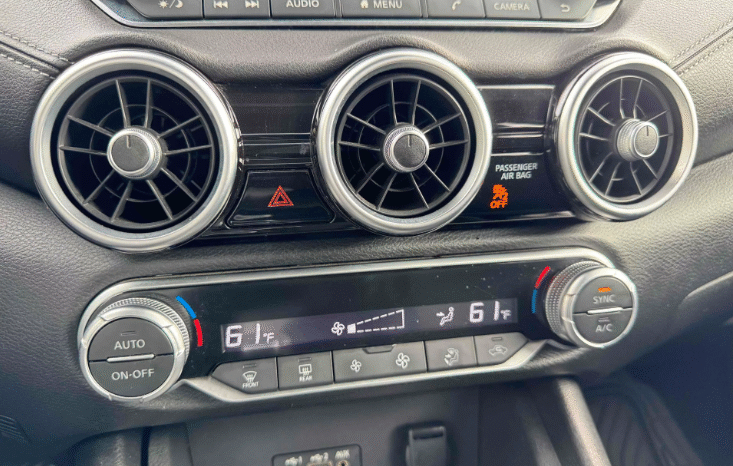 
								2020 Nissan Sentra SV full									