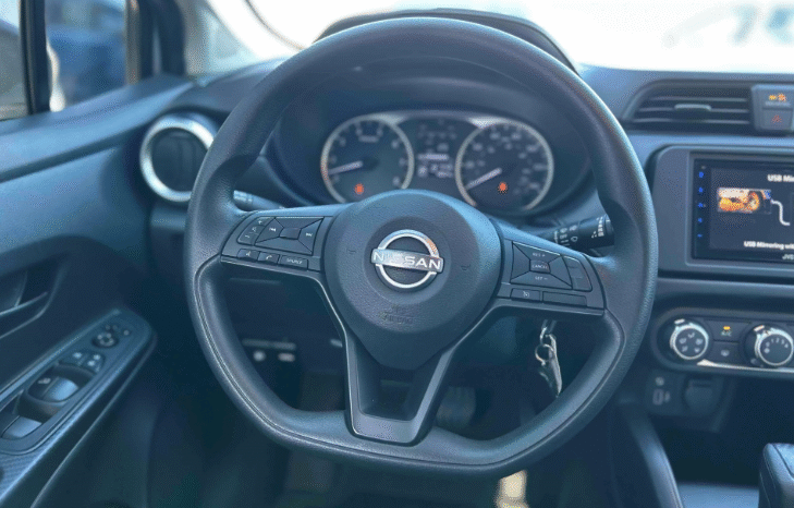 
								2024 Nissan Versa S full									