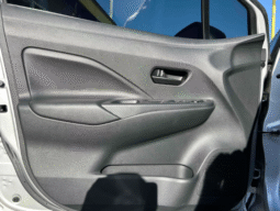 
										2024 Nissan Versa S full									