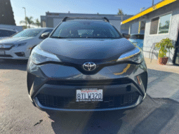 
										2021 Toyota C-HR XLE full									