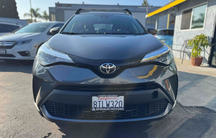 
								2021 Toyota C-HR XLE full									