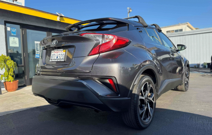 
								2021 Toyota C-HR XLE full									