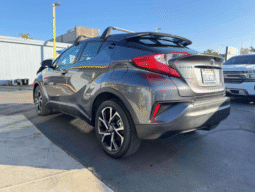 
										2021 Toyota C-HR XLE full									