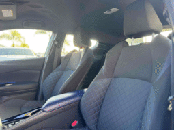 
										2021 Toyota C-HR XLE full									