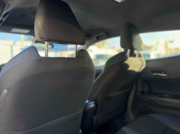 
										2021 Toyota C-HR XLE full									