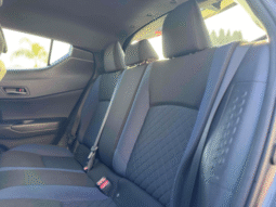 
										2021 Toyota C-HR XLE full									