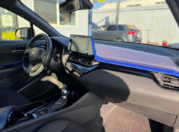 
										2021 Toyota C-HR XLE full									