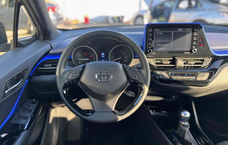 
								2021 Toyota C-HR XLE full									