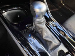 
										2021 Toyota C-HR XLE full									