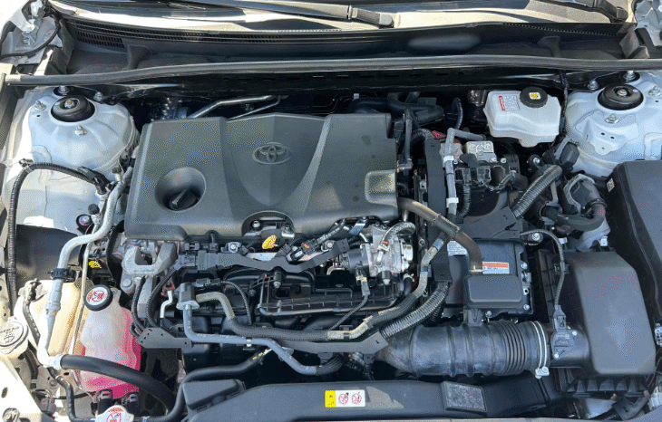 
								2023 Toyota Camry Hybrid LE full									