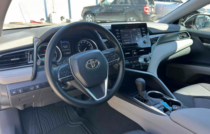 
								2023 Toyota Camry Hybrid LE full									