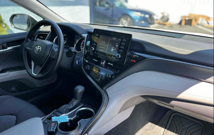 
								2023 Toyota Camry Hybrid LE full									