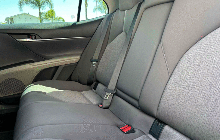 
								2023 Toyota Camry Hybrid LE full									