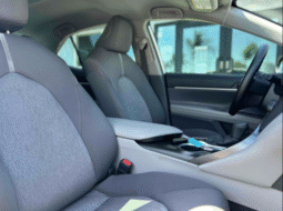 
										2023 Toyota Camry Hybrid LE full									