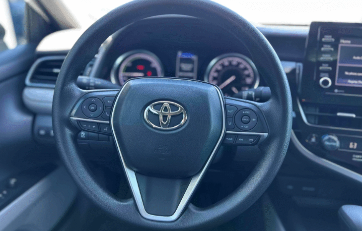 
								2023 Toyota Camry Hybrid LE full									