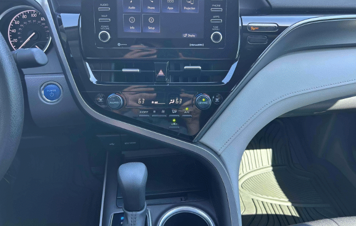 
								2023 Toyota Camry Hybrid LE full									