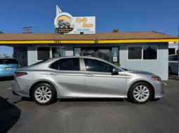 
										2018 Toyota Camry LE full									