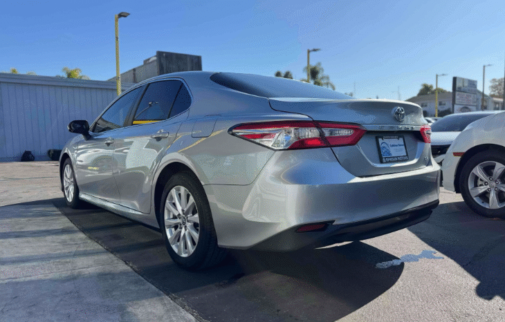 
								2018 Toyota Camry LE full									