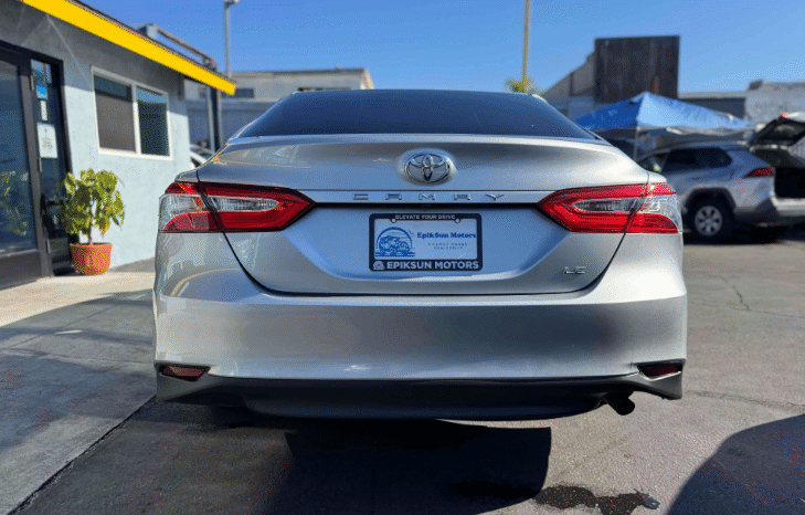 
								2018 Toyota Camry LE full									