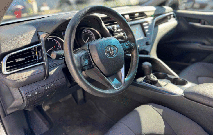 
								2018 Toyota Camry LE full									