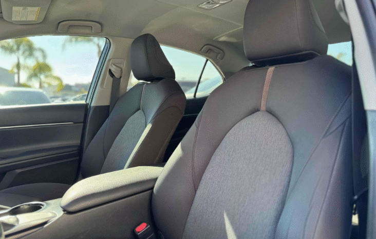 
								2018 Toyota Camry LE full									