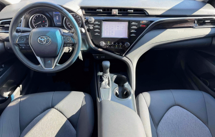 
								2018 Toyota Camry LE full									