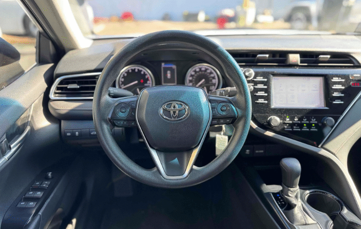 
								2018 Toyota Camry LE full									
