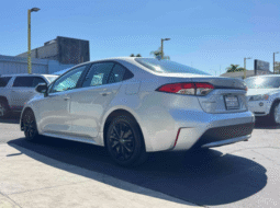 
										2021 Toyota Corolla LE full									