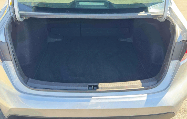 
								2021 Toyota Corolla LE full									