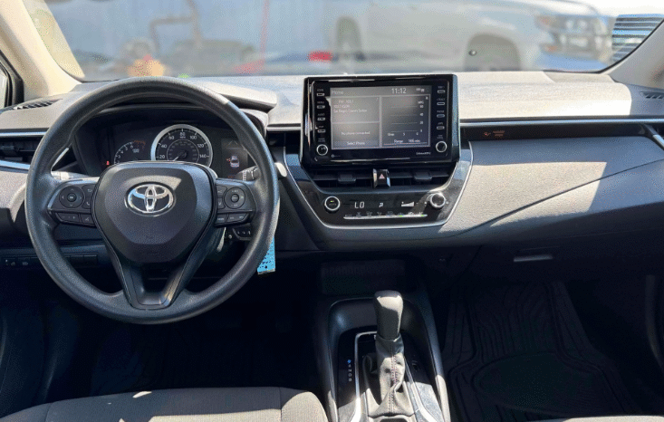 
								2021 Toyota Corolla LE full									