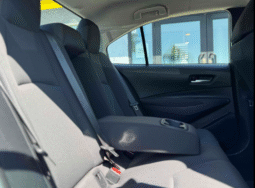 
										2021 Toyota Corolla LE full									