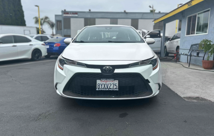 
								2020 Toyota Corolla LE full									