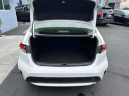 
										2020 Toyota Corolla LE full									